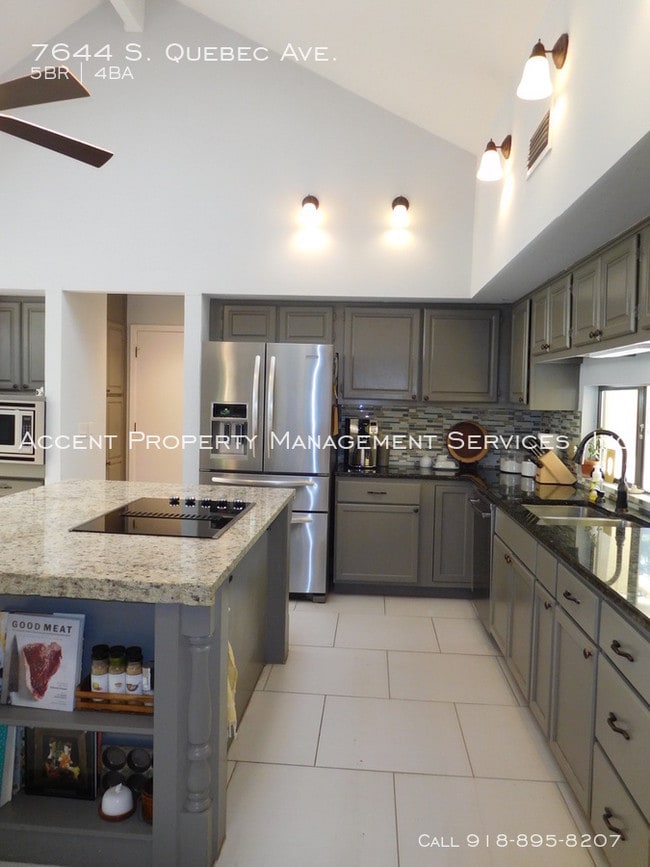 Building Photo - Gorgeous 5 bedroom in South Tulsa with Pool!