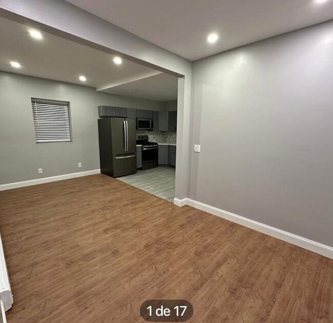 Building Photo - 522 4th St