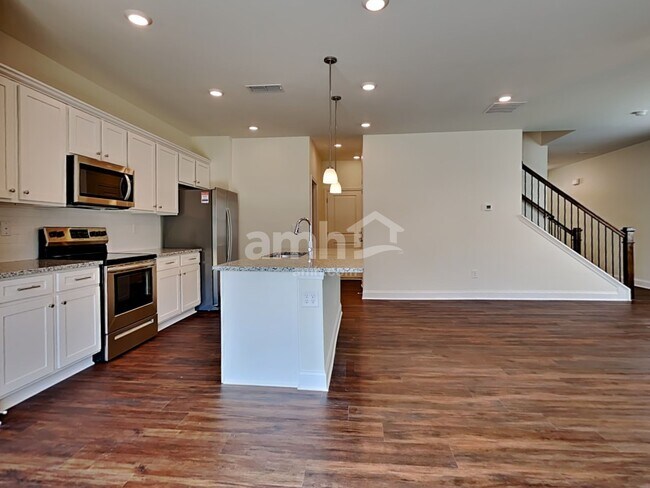 Building Photo - 897 Headland Wy