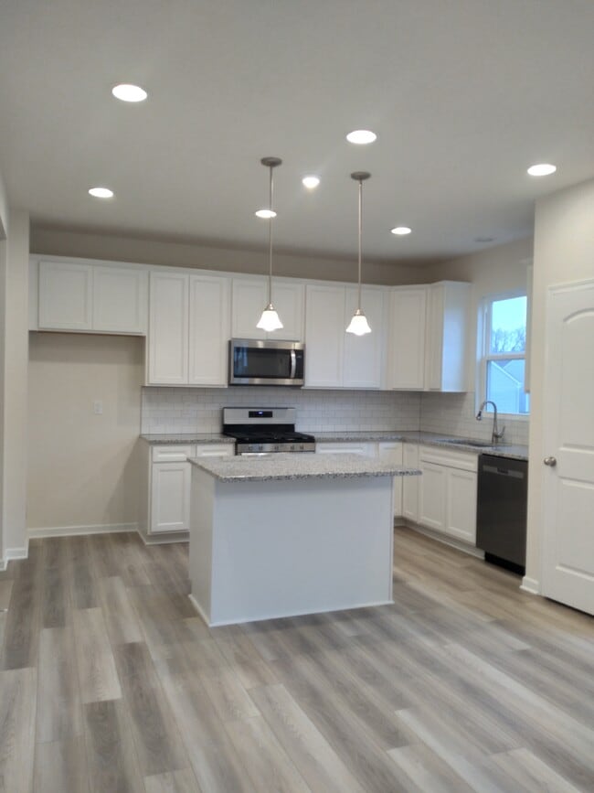 Foto del edificio - 410 Cottontail Ct