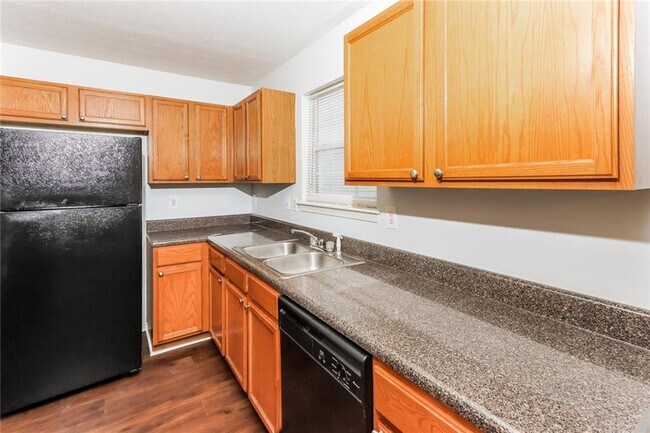 Building Photo - 417 Kirkland Dr
