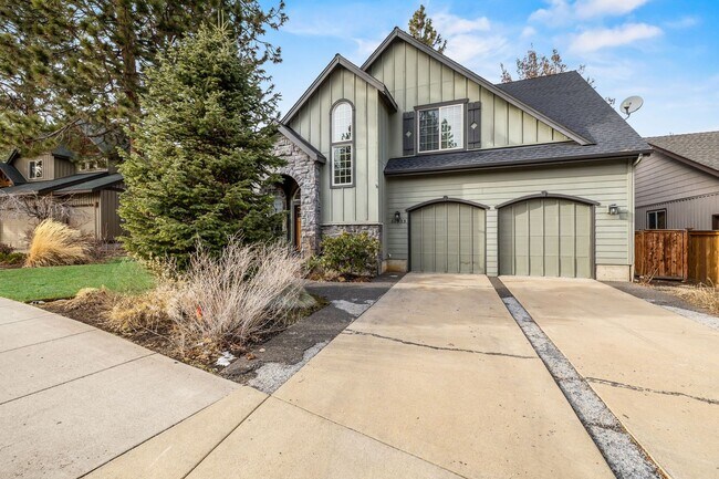 Building Photo - Beautiful Mountain Pine Neighborhood Home,...