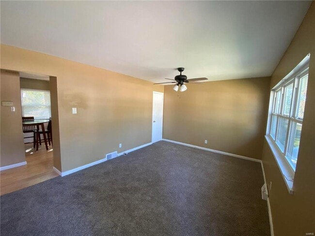 Building Photo - 178 Floralea Pl