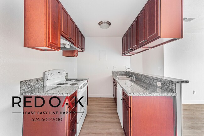Foto del edificio - 2900 W Lincoln Ave