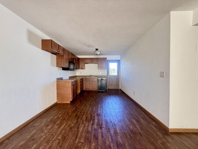 Foto del edificio - 81 Hillside Ln