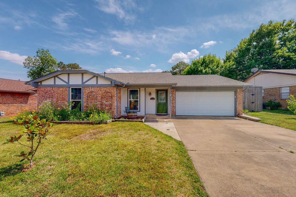Foto principal - Available Mid-June | 3 Bedroom Arlington H...
