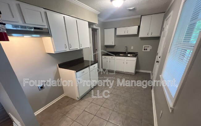 Foto del edificio - 4004 Ridgedale St