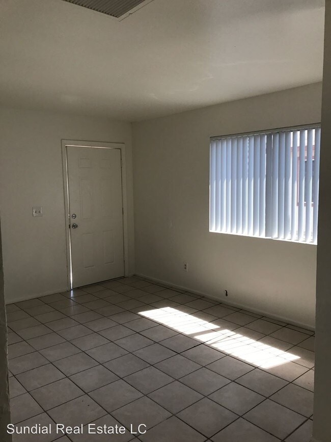 Foto del edificio - 1018 N 22nd Pl