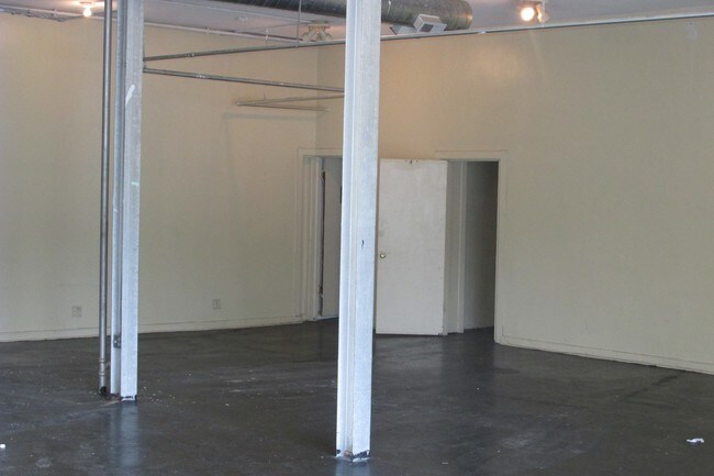 Foto del edificio - 9101 S Beverly Ave