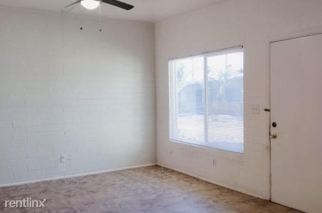 Building Photo - 1 br, 1 bath Townhome - 2750 N Balboa Ave ...