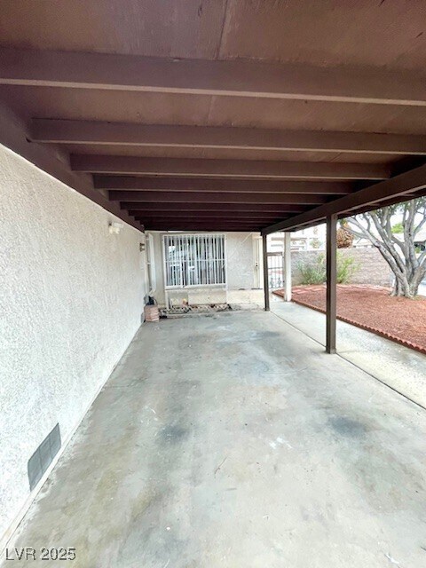 Foto del edificio - 7135 Kenwood St