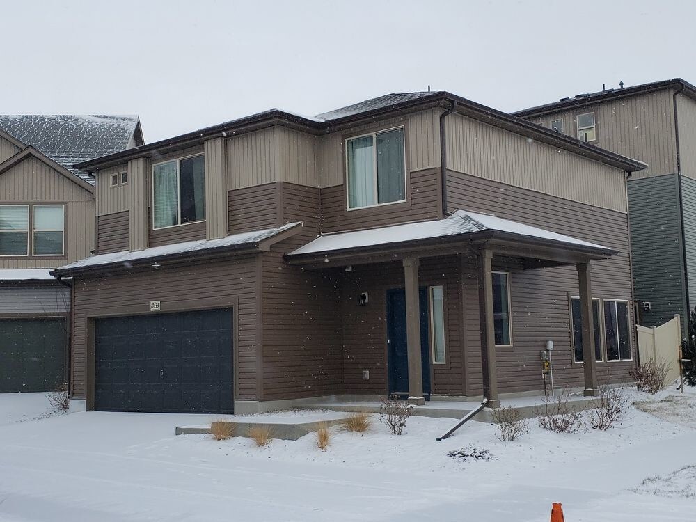 Newer Build in Gateway Green Valley Ranch House for Rent in Denver