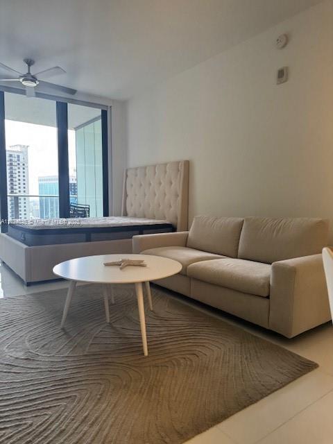 Building Photo - 1010 Brickell Ave