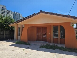 Building Photo - 2988 SW 21st Ter