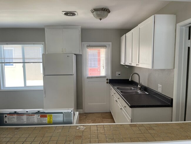 Building Photo - 1159 Felspar St