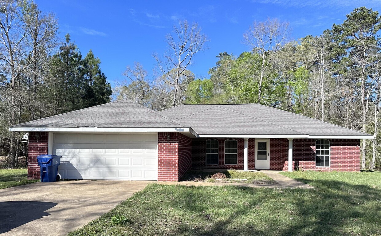595 Roy Bridges Rd, Leesville, LA 71446 House Rental in Leesville, LA