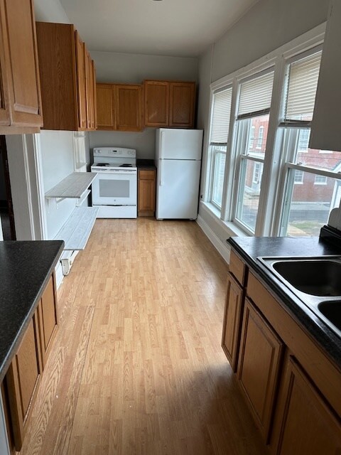 Galley Kitchen - 49 E Cherry St