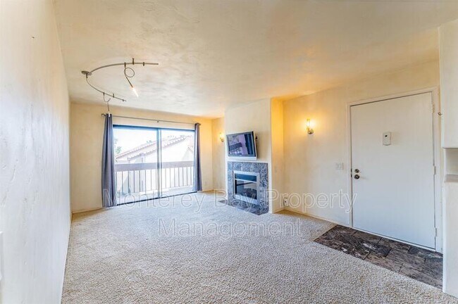 Foto del edificio - 3204 Golden Oaks Ln