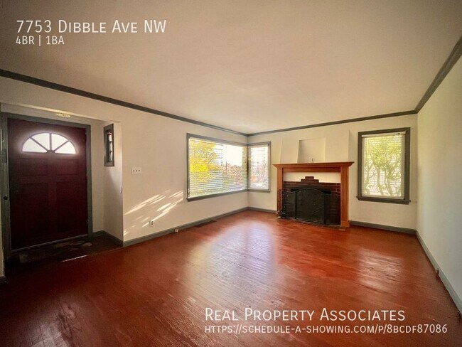 Building Photo - $1000 off the 1st month's rent if signed b...