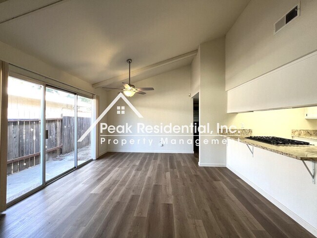 Building Photo - 2 br, 1 bath House - 2437 Wurth Ct