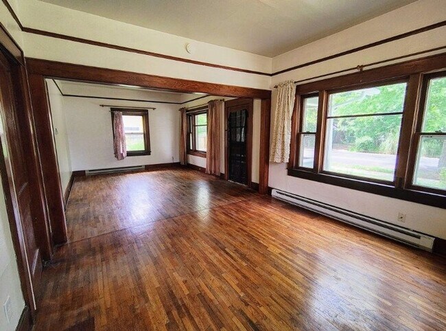 Foto del edificio - Adorable 3 Bedroom 1 Bath Cape Cod Home