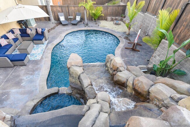 Building Photo - 6207 Vista Santa Clara