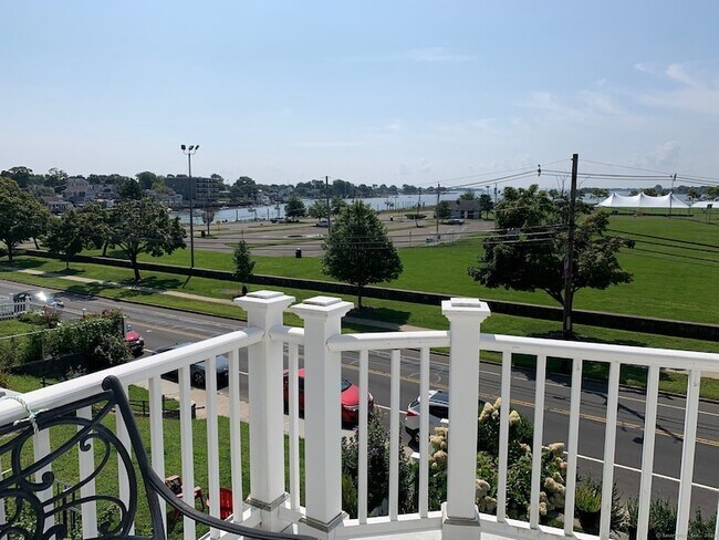 Foto del edificio - 35 Seaview Ave