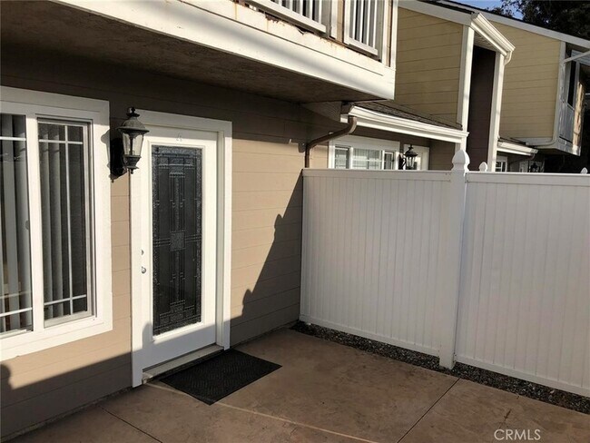 Building Photo - 1798 Pomona Ave