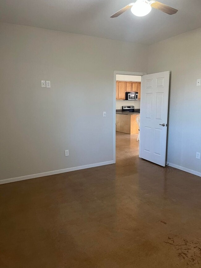 Foto del edificio - 625 State Rte W