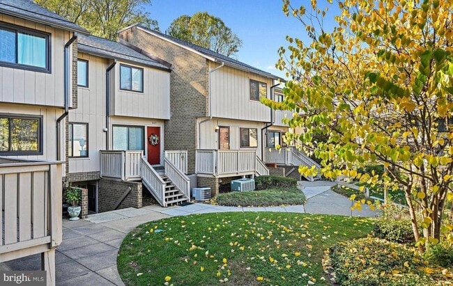 Building Photo - 2691 Glengyle Dr