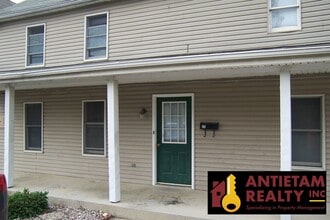 Building Photo - 25 E Main St