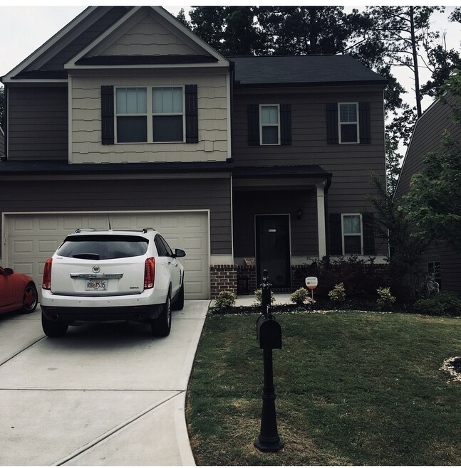 Building Photo - 3911 Kingfisher Dr