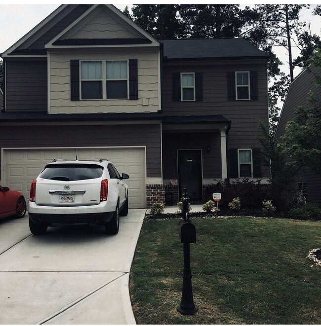 Front of the house - 3911 Kingfisher Dr