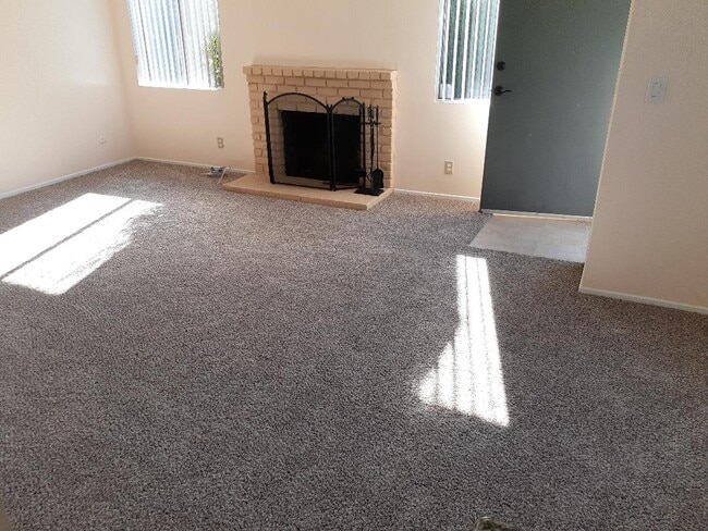 Photo - 15414 Larch Ave Apartments