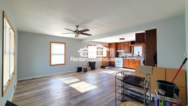 Building Photo - 525 Birch St