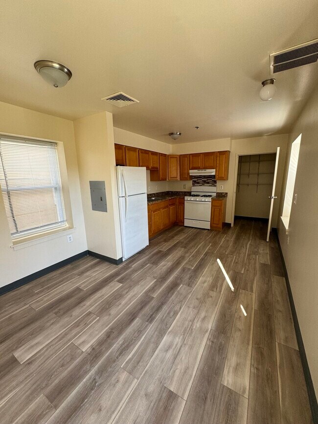 Foto del edificio - 4046 Ogden St