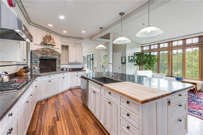 Foto del edificio - 550 Paradise Ave