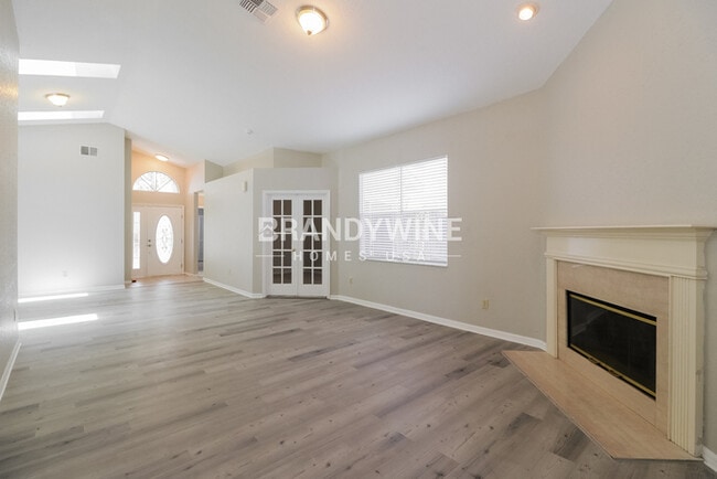 Foto del edificio - 1402 Walden Oaks Pl