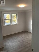 Building Photo - 850 Garth St