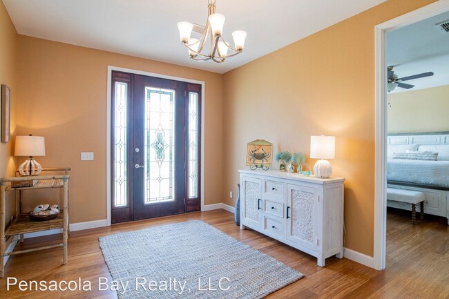 Building Photo - 4 br, 2.5 bath House - 5531 Casa Maria Lan...