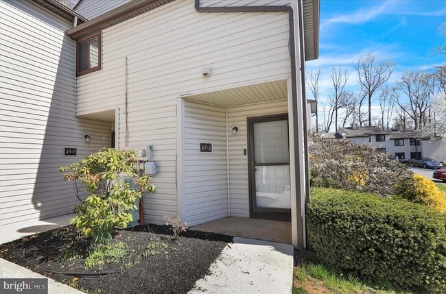 Foto del edificio - 46-6-46 Holly Dr