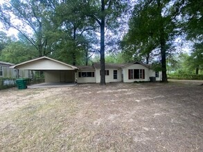 Building Photo - 1104 Evergreen St