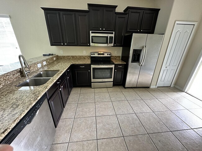 Photo - 6825 Sundrop St House