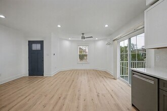 Building Photo - 2817 Avenue Q