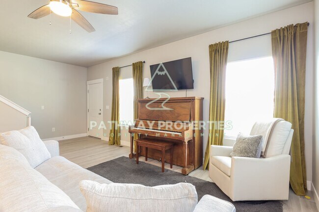 Foto del edificio - Eagle Mountain Gem! 3BD/3.5BA Home Modern ...