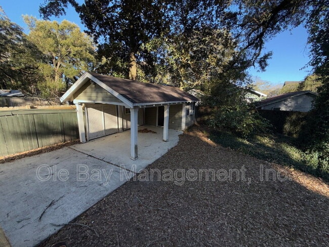 Building Photo - 115 Mohawk St