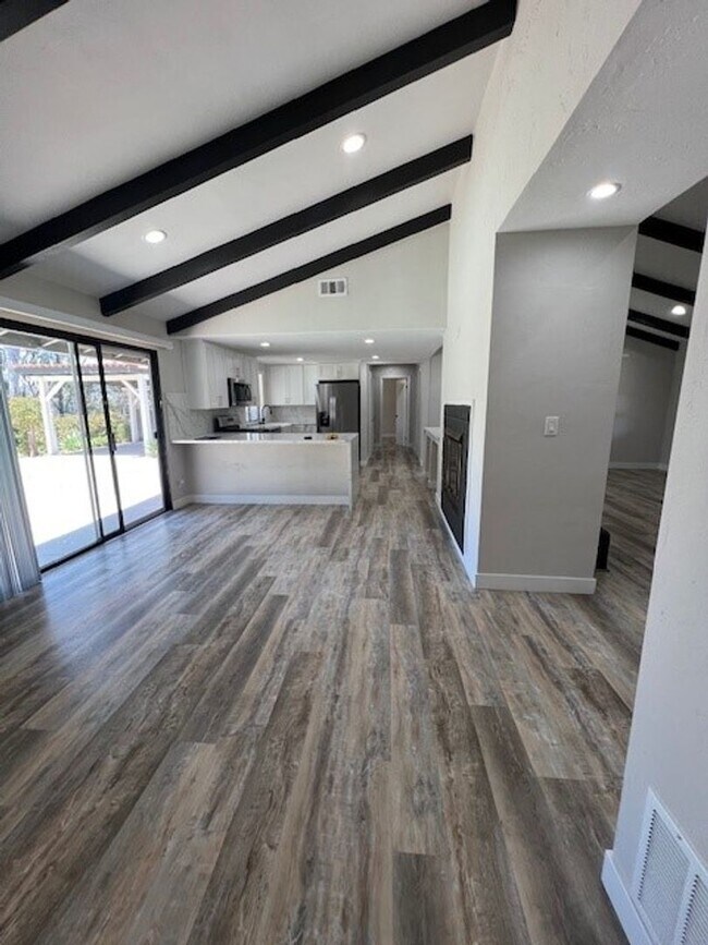 Building Photo - PRIVATE 4 BEDROOM/3 BATHROOM LARGE JAMUL HOME WITH POOL