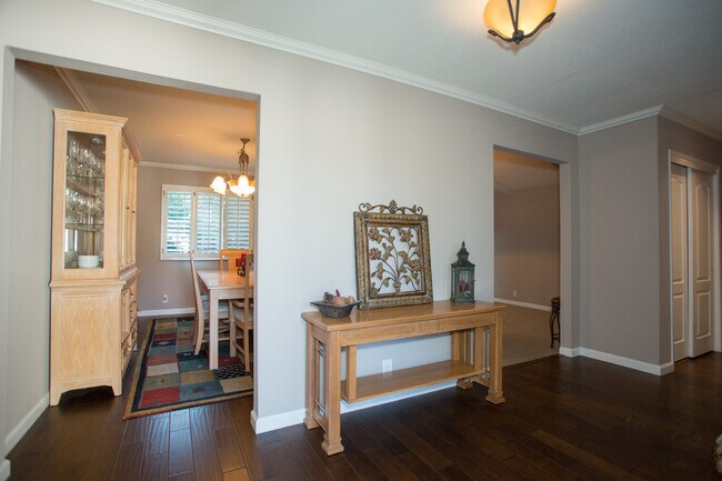 Foto del edificio - 3045 Diablo Shadow Dr