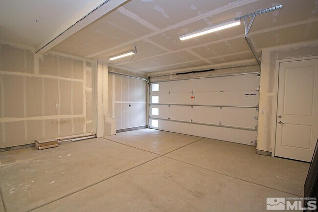 Building Photo - 2566 River Hatchling