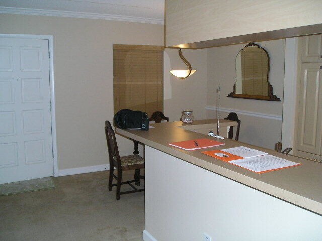 Building Photo - 1-Bedroom Condo in gated South Tampa commu...